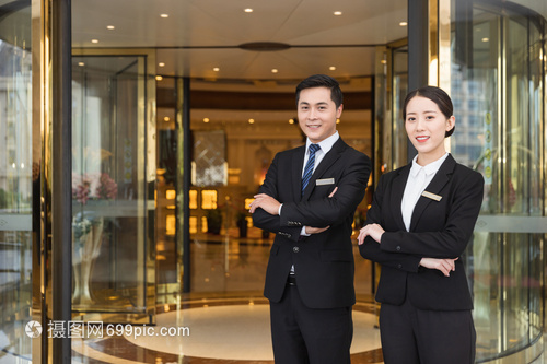 酒店管理服務人員的專業(yè)接待形象
